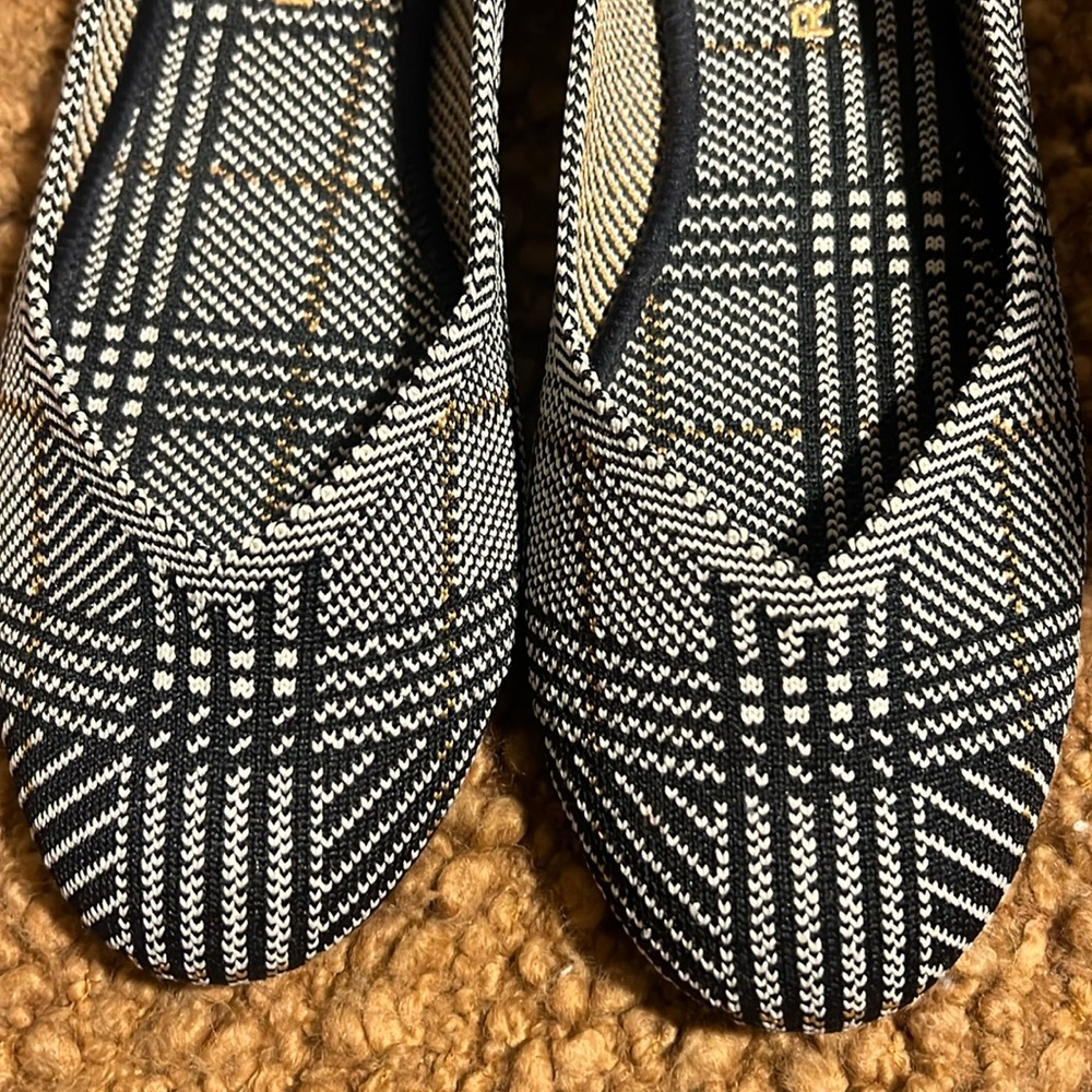 Rothy’s flats. Hardly worn. Size 10.